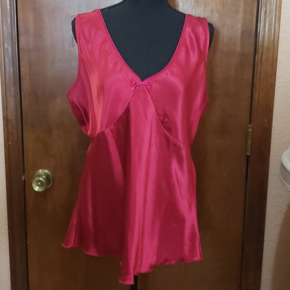 Satin feeling/looking magenta Old Navy Top XLarge